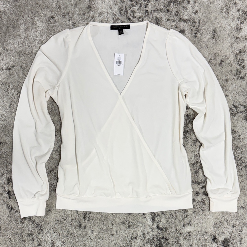 NWT Banana Republic Cream V-Neck Blouse